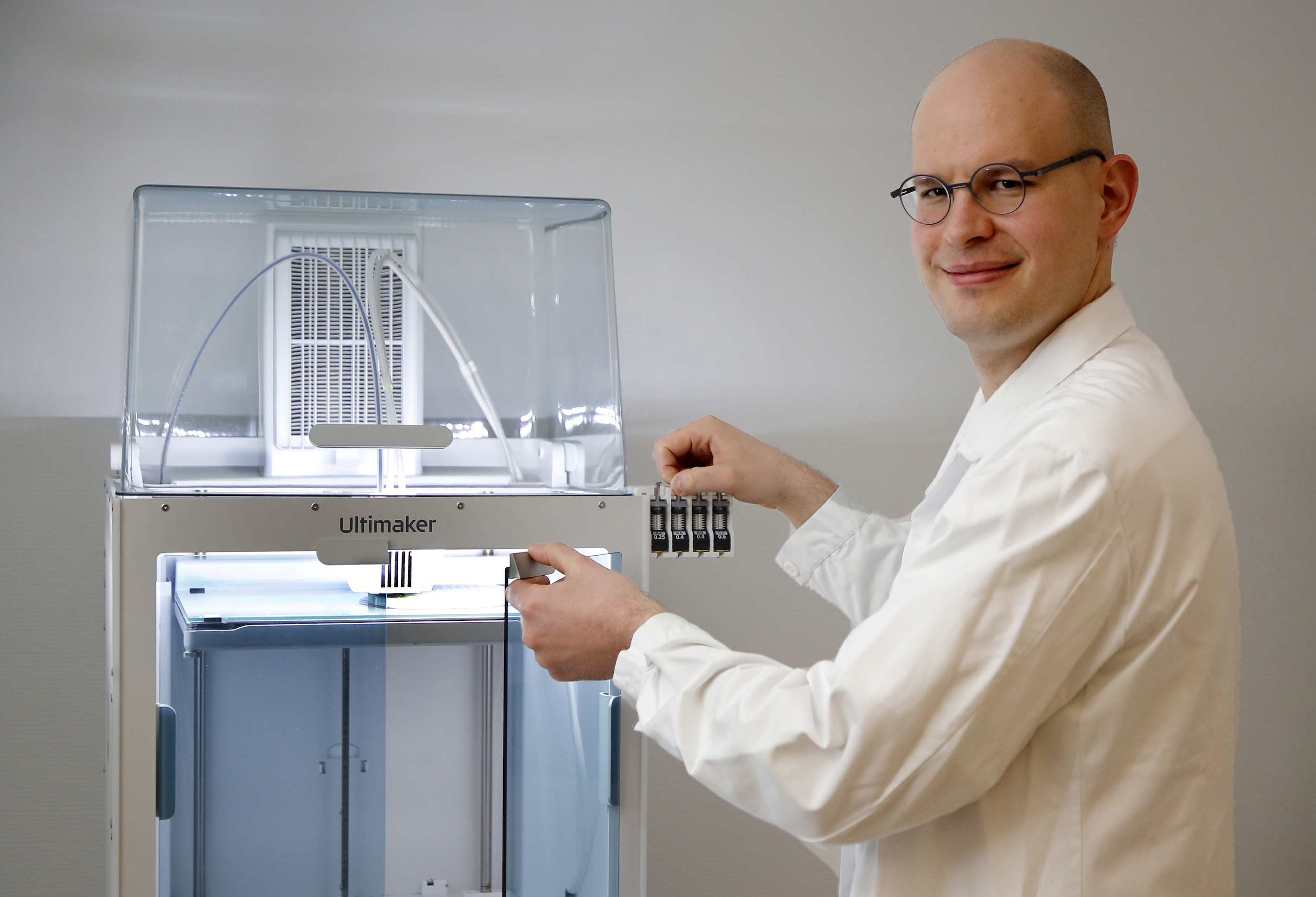 "Our goal is to develop a dental implant using new materials that will better integrate with patients' bodies."